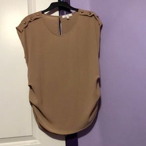 Cute top for work!